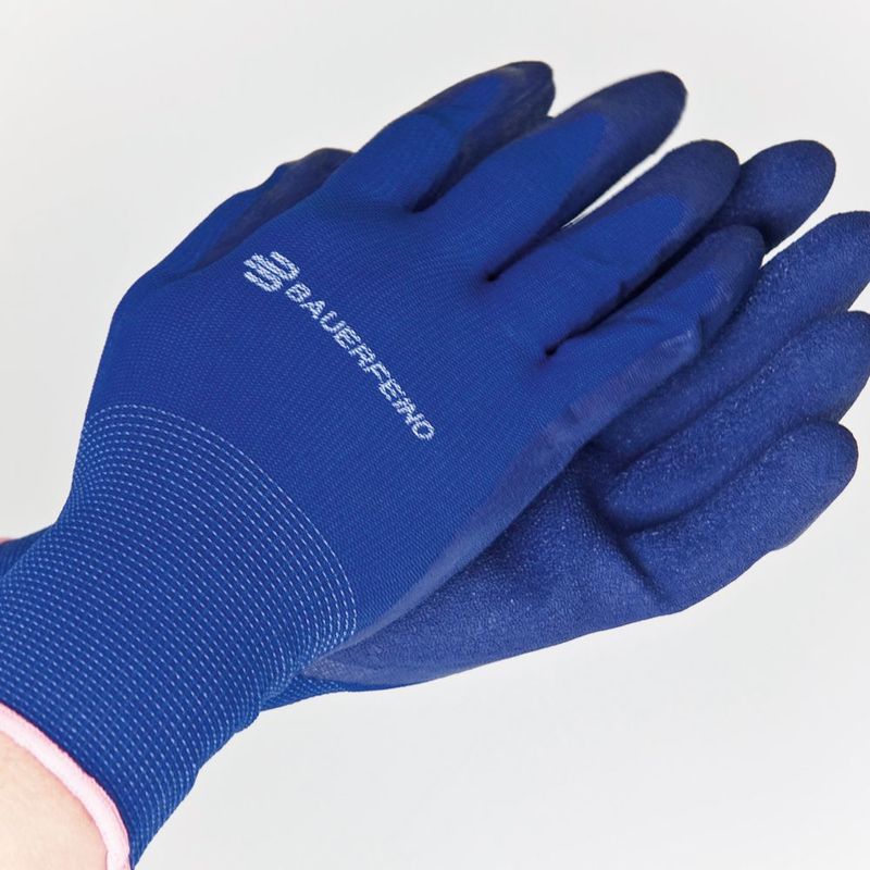 VenoTrain Donning Gloves